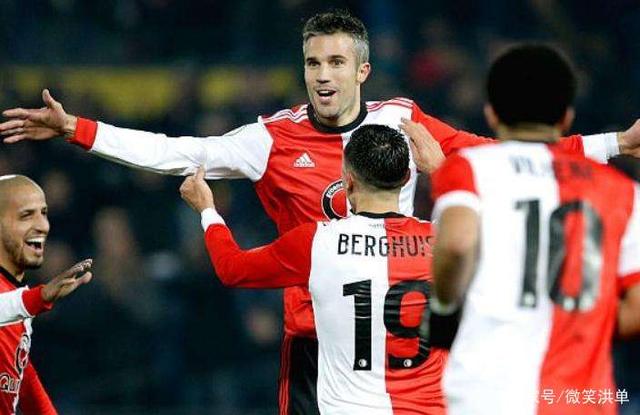 国足球增添 国足球增添