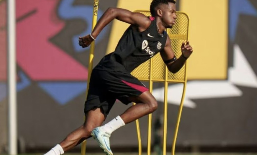 云依然在笼 云依然在笼